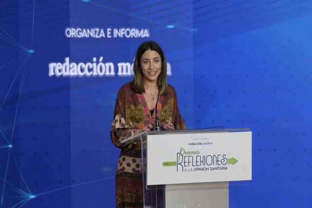 La doctora Beatriz Torres es reconocida en los Premios Reflexiones a la Opinión Sanitaria de Redacción Médica