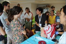 Los residentes de Familia llaman la atenci&oacute;n en C&oacute;rdoba sobre &ldquo;una sanidad sobrecargada y dando gritos de auxilio&rdquo;